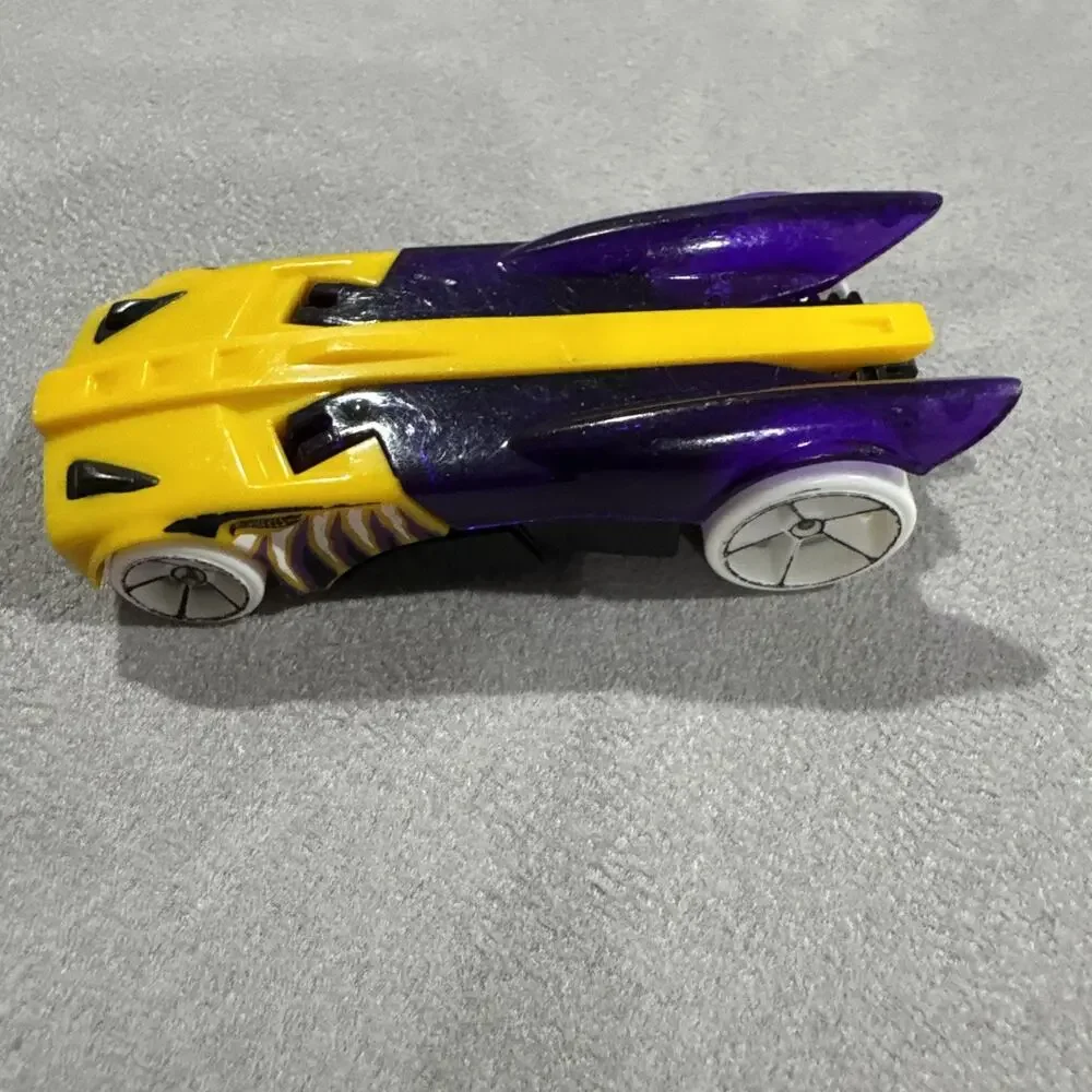 Lot Of 5 Hot Wheels Die Cast Cars Toy Cars Vehicles Colorful